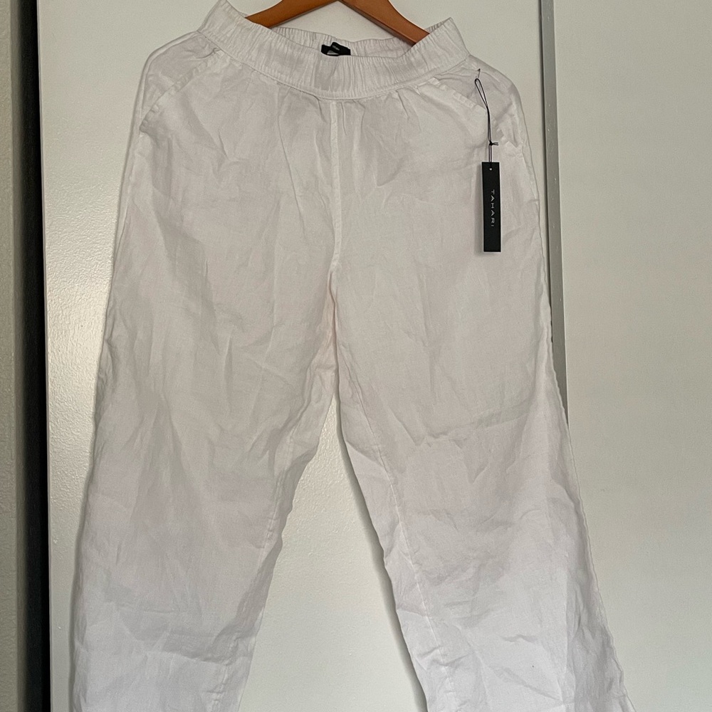Tahari Women White flare y wide leg.